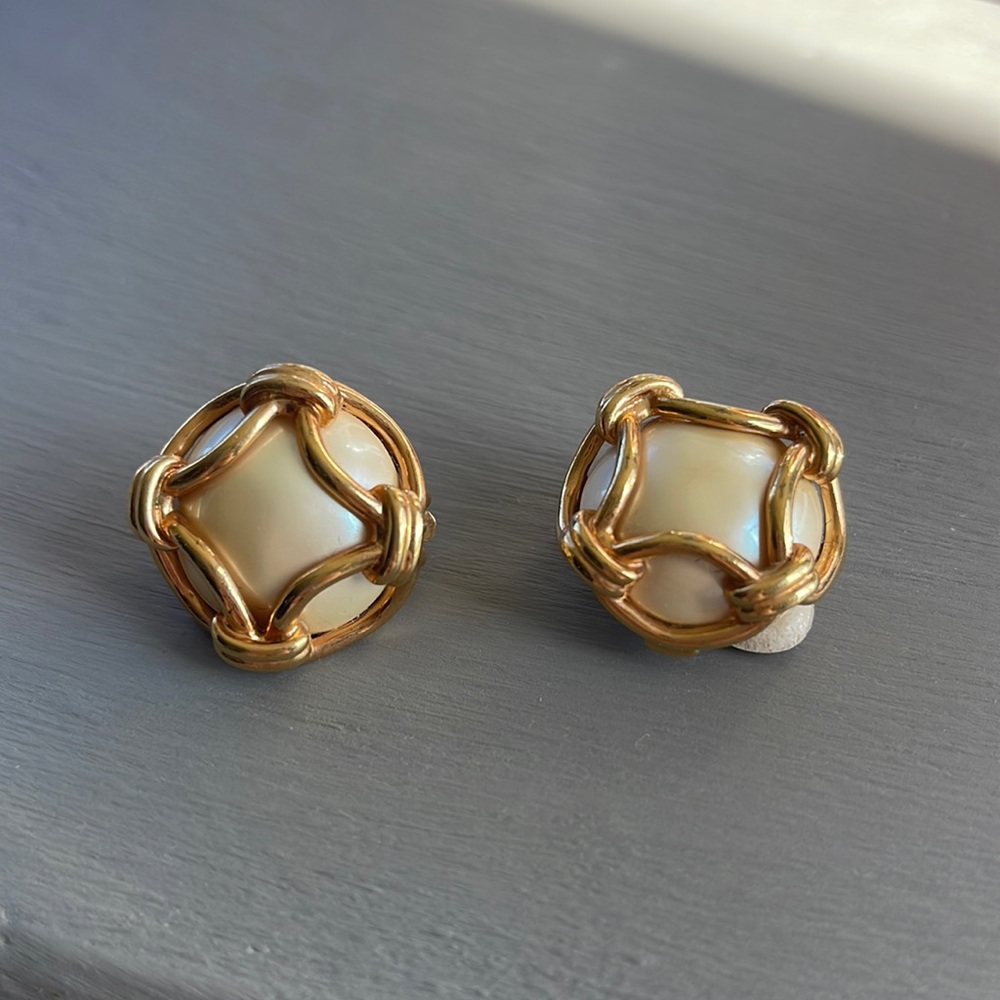 Vintage Joan Rivers Clip On Earrings
